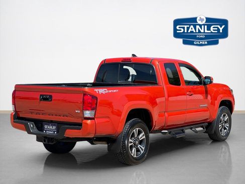 Used 2016 Toyota Tacoma TRD Sport w/ Towing Package RWD image 8