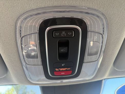 Used 2025 Hyundai Elantra SEL FWD image 36