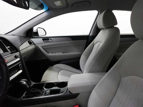 Used 2019 Hyundai Sonata Plug-In Hybrid FWD image 13