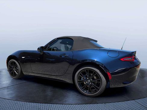 New 2026 MAZDA MX-5 Miata Club w/ Interior Package RWD image 4