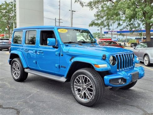 Used 2022 Jeep Wrangler Unlimited Sahara image 3