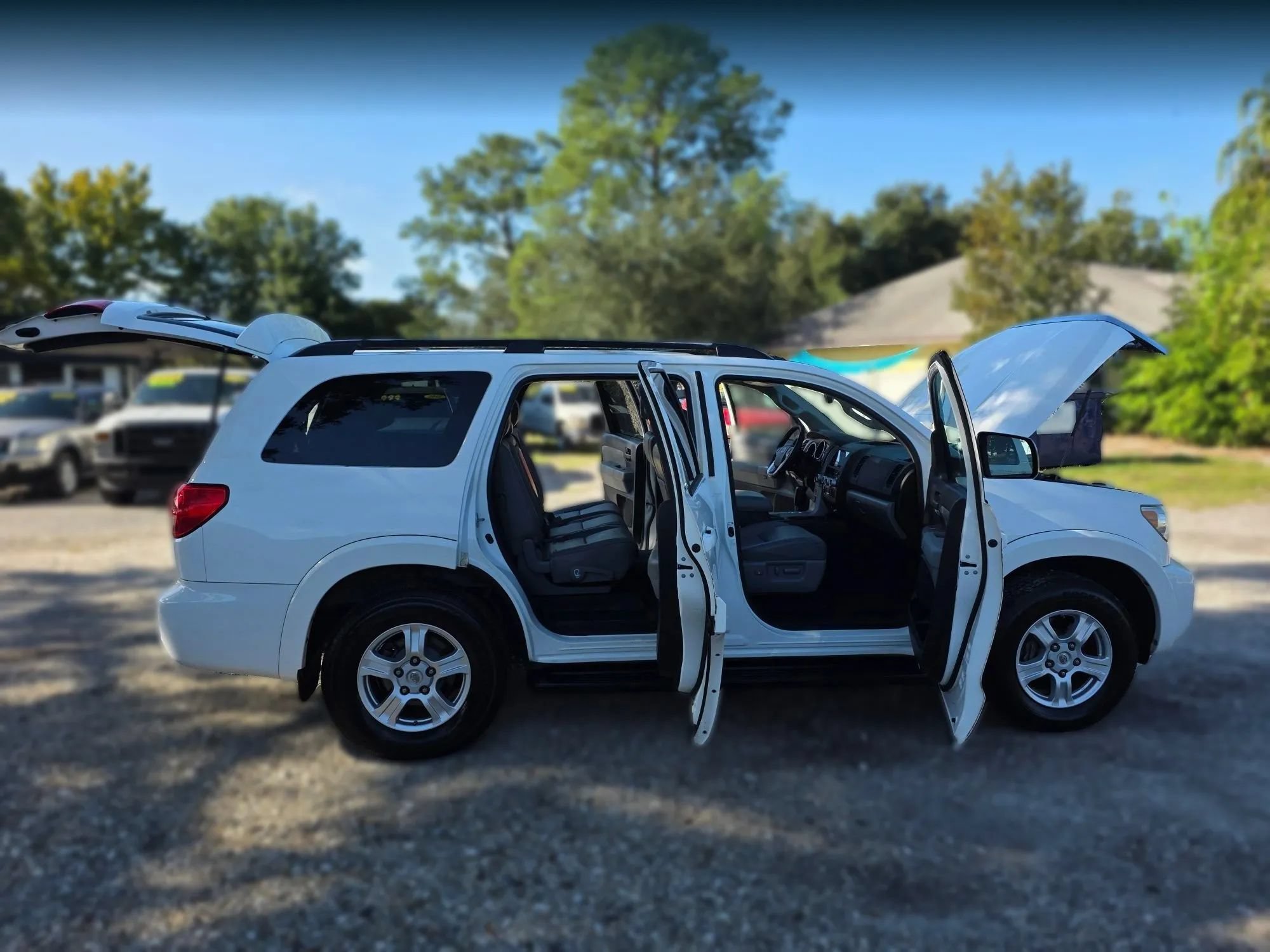 Used 2015 Toyota Sequoia SR5 w/ Premium Package RWD image 36