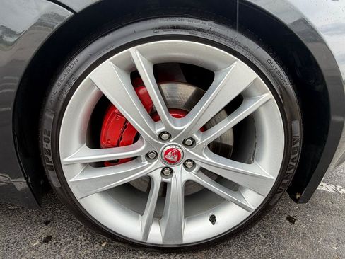 Used 2017 Jaguar F-TYPE Coupe RWD image 29
