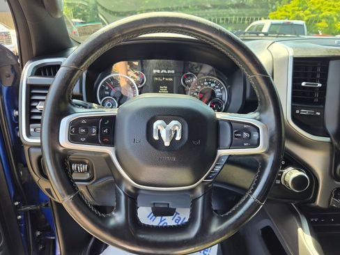 Used 2019 RAM 1500 Big Horn AWD/4WD image 16