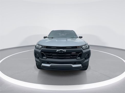 Used 2024 Chevrolet Colorado Trail Boss w/ Advanced Trailering Package image 3