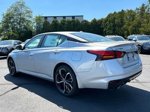 New 2025 Nissan Altima 2.5 SR w/ SR Premium Package image 4