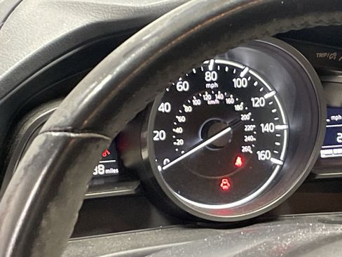 Used 2018 MAZDA MAZDA3 Touring image 11