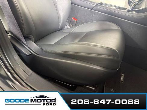 Used 2024 MAZDA MAZDA3 s FWD image 24