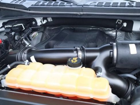 Used 2017 Ford F150 XLT w/ Equipment Group 302A Luxury AWD/4WD image 23