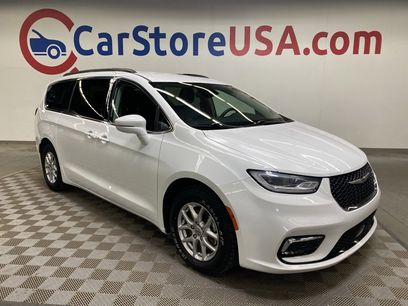 Used 2022 Chrysler Pacifica Touring-L