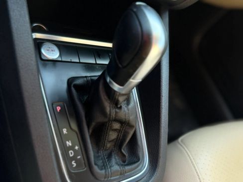 Used 2017 Volkswagen Jetta SE FWD image 14