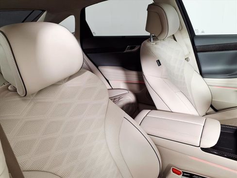 Certified 2025 Genesis G80 3.5T Sport Prestige image 10