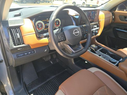 Certified 2026 Nissan Pathfinder Platinum AWD/4WD image 11