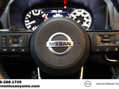 Used 2021 Nissan Rogue SV w/ Premium Package FWD image 9