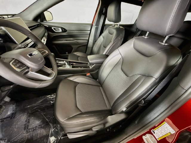 New 2026 Jeep Compass Latitude AWD/4WD image 19