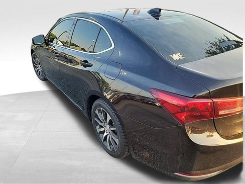 Used 2017 Acura TLX w/ Technology Package FWD image 2