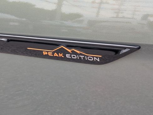 Used 2026 Volkswagen Atlas Peak Edition AWD/4WD image 9