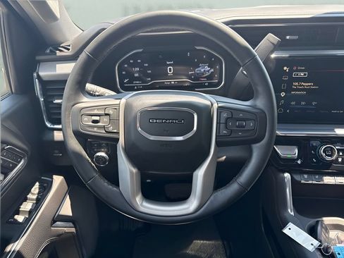 Used 2024 GMC Sierra 2500 Denali w/ Denali Reserve Package AWD/4WD image 16