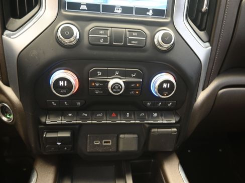 Used 2022 GMC Sierra 1500 SLT w/ SLT Premium Plus Package image 13