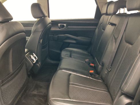 Used 2023 Kia Sorento S w/ Panoramic Sunroof Package FWD image 18