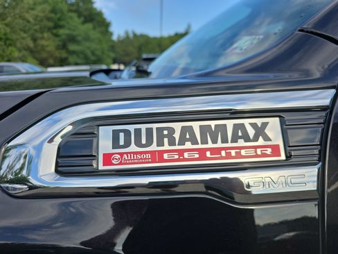 Used 2022 GMC Sierra 3500 Denali AWD/4WD image 11