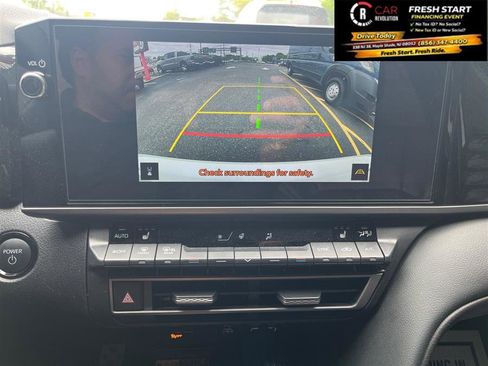 Used 2025 Toyota Camry XSE FWD image 16