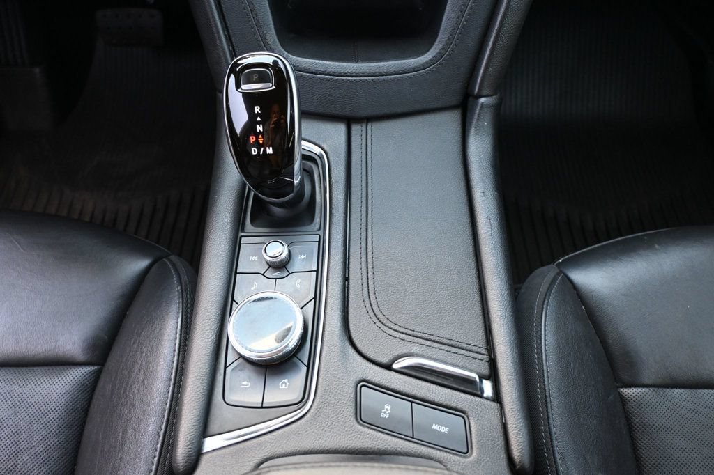 Used 2020 Cadillac XT6 Premium Luxury FWD image 16