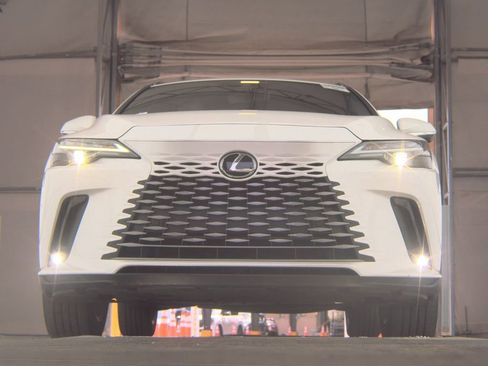 Used 2023 Lexus RX 350 Premium w/ Accessory Package (Z1) image 4