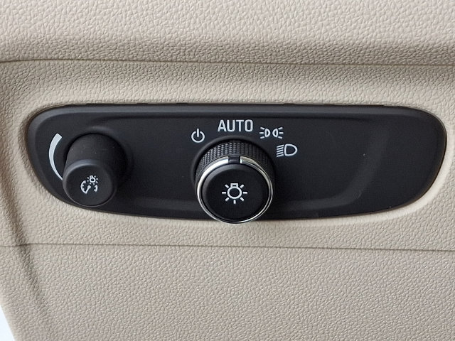 Used 2023 Buick Envision Avenir AWD/4WD image 9