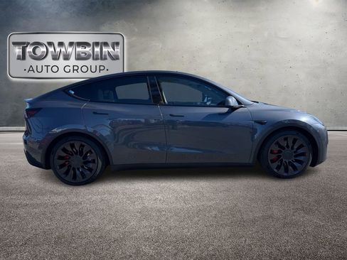 Used 2022 Tesla Model Y Performance image 3