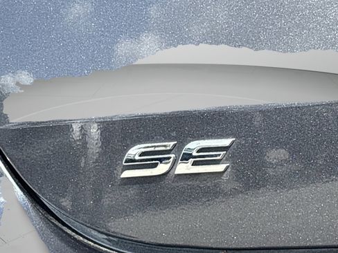 Used 2020 Hyundai Elantra SE image 9