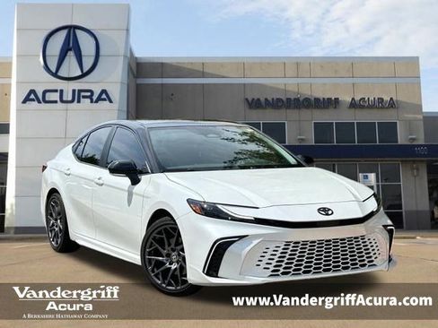 Used 2025 Toyota Camry XSE FWD image 1