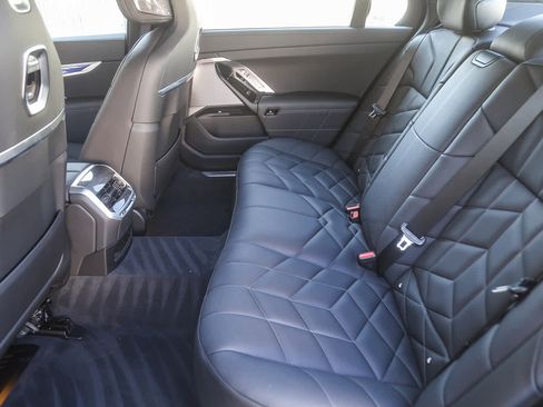 Used 2026 BMW 750e xDrive 750e xDrive w/ Premium Package image 15