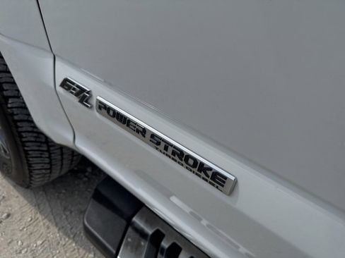 Used 2020 Ford F250 Lariat w/ Lariat Value Package image 11