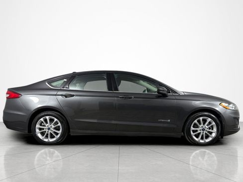 Used 2019 Ford Fusion SE FWD image 6