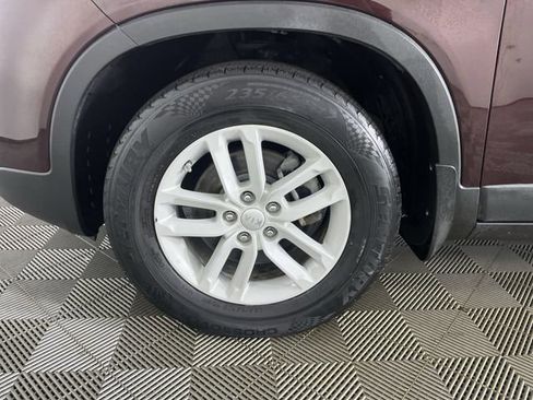 Used 2015 Kia Sorento LX image 17