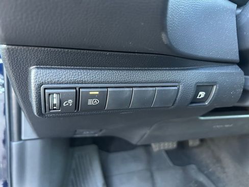 Certified 2025 Toyota Corolla LE image 17