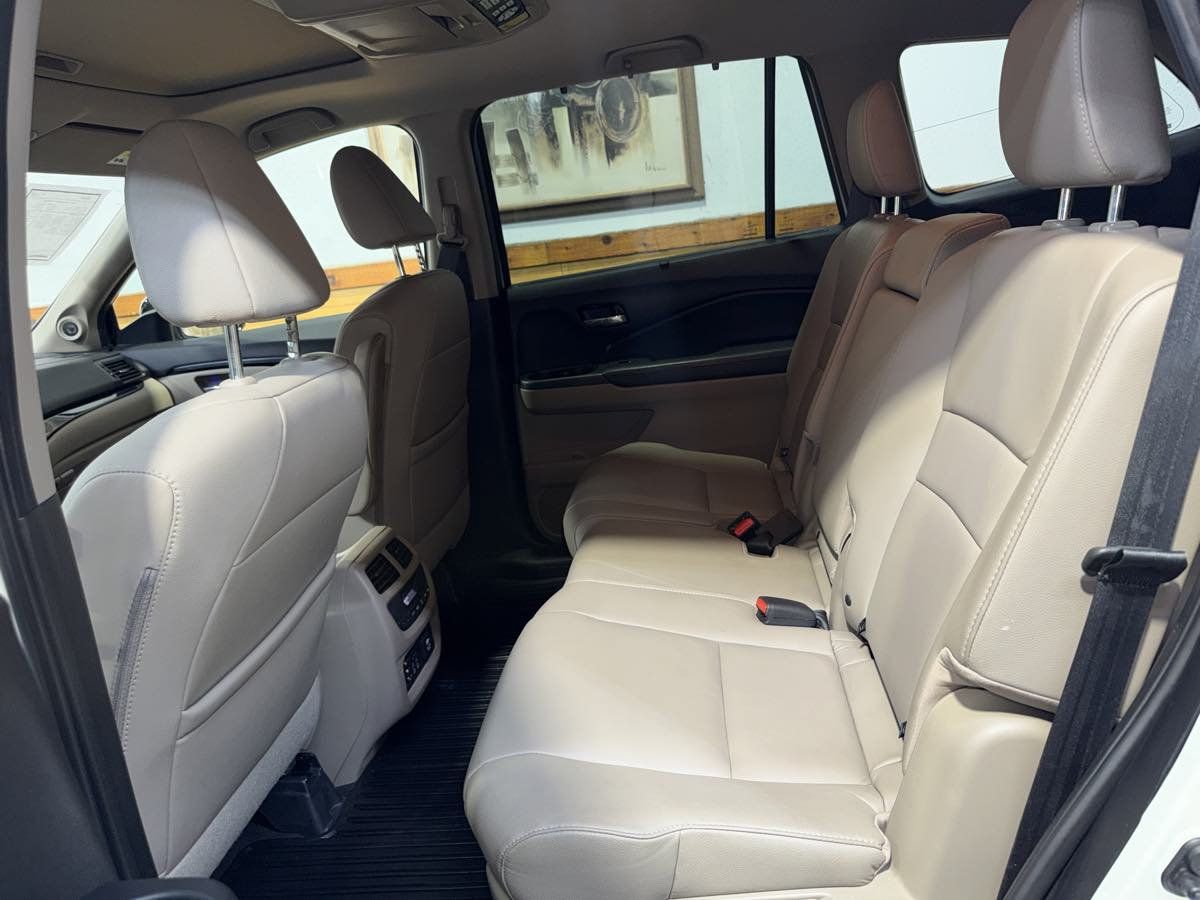 Used 2017 Honda Pilot Touring image 24