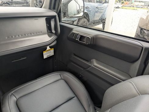 New 2025 Ford Bronco Badlands image 17