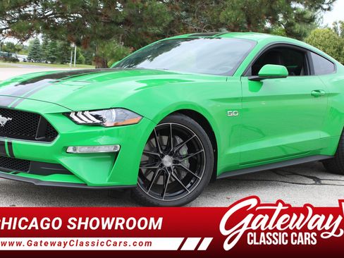 Used 2019 Ford Mustang GT RWD image 3
