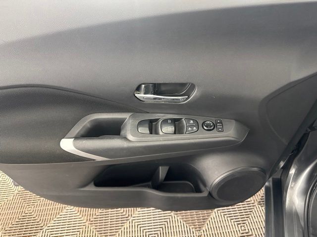 Used 2023 Nissan Kicks SV FWD image 18