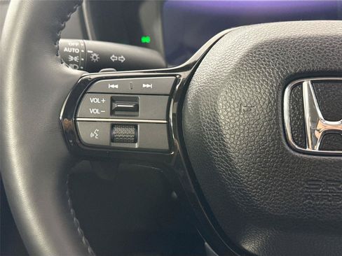 Used 2025 Honda Accord Touring image 18