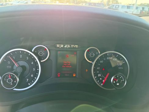 New 2026 RAM 2500 Big Horn AWD/4WD image 17