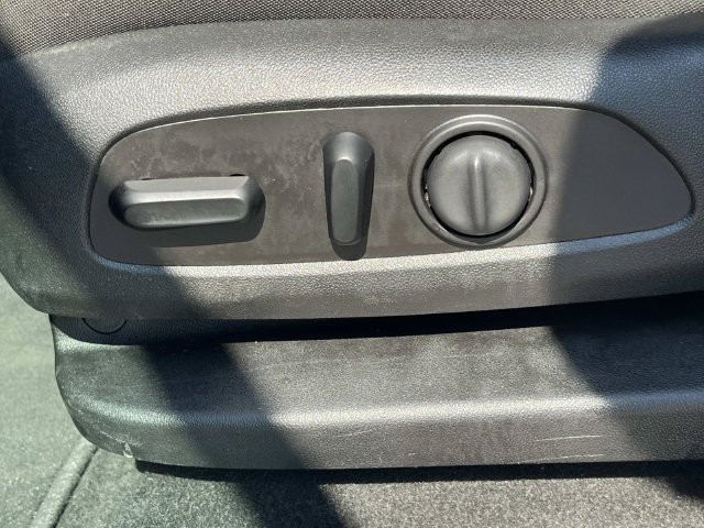 Used 2019 Chevrolet Blazer LT FWD image 26