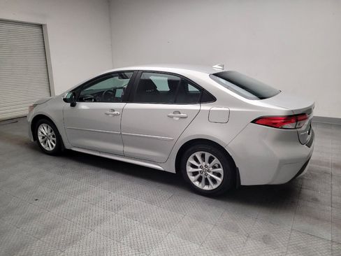 Used 2022 Toyota Corolla LE w/ LE Convenience Package FWD image 3