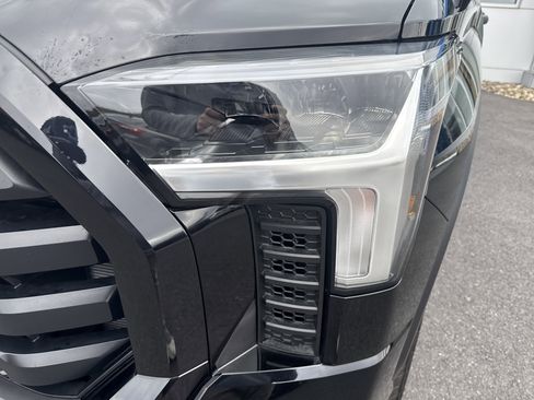 Used 2025 Toyota Tundra SR5 w/ SR5 Convenience Package image 9