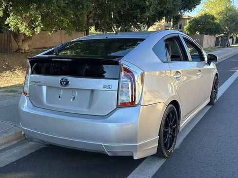 Used 2014 Toyota Prius Three image 8