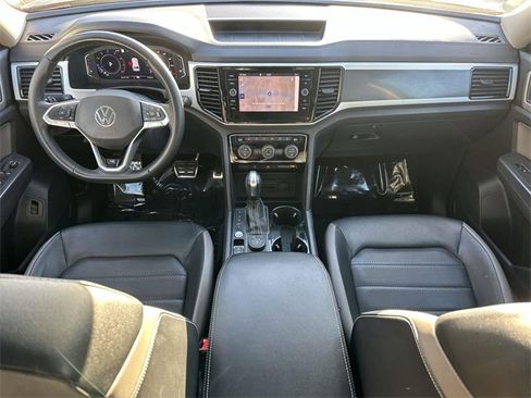 Used 2022 Volkswagen Atlas SEL Premium image 20