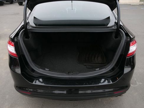 Used 2015 Ford Fusion SE w/ Equipment Group 201A image 24