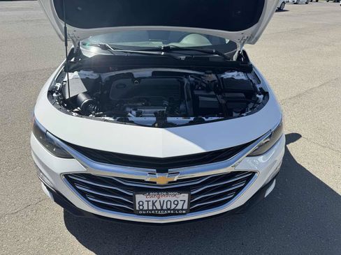 Used 2021 Chevrolet Malibu LT FWD image 39